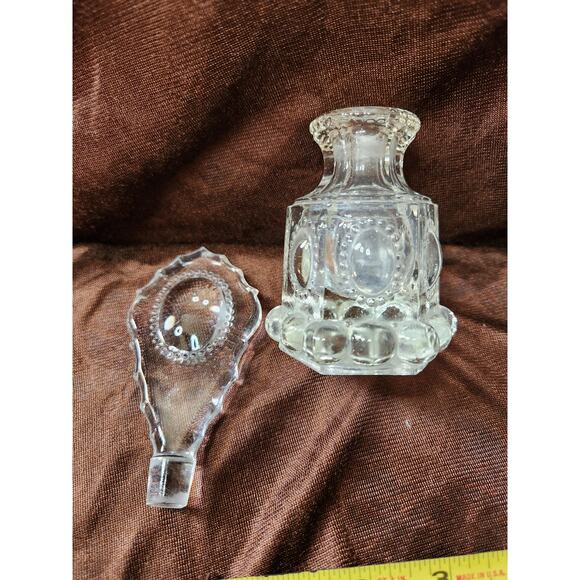Vintage L.E. Smith Medallion 1940s Perfume Bottle Victorian Style Clear Glass - Picture 4 of 4